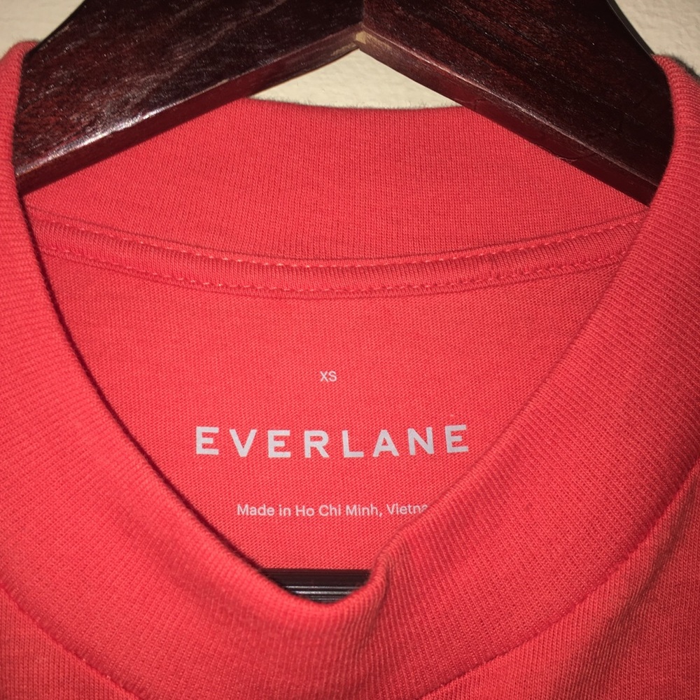 Everlane short sleeve mock neck tee